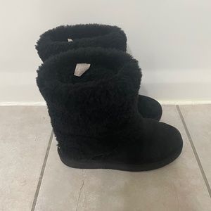 Women Black on Black Overcoat Ugg Size 8